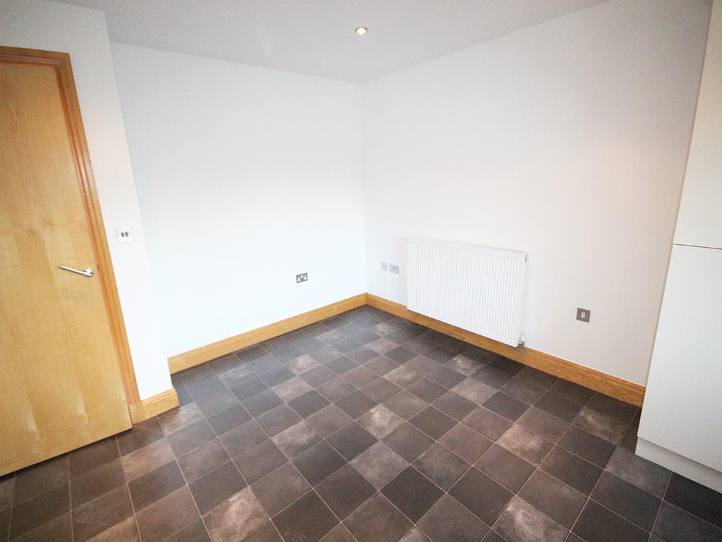 2 bedroom flat SSTC in Foulridge, Colne - IMG_0915.jpg